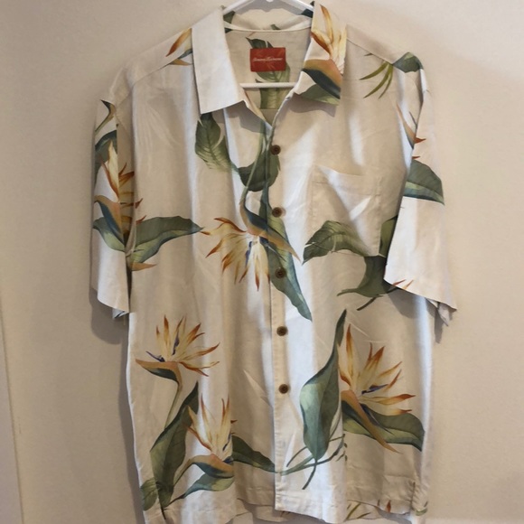 Tommy Bahama Other - Tommy Bahama men’s short sleeve size large.